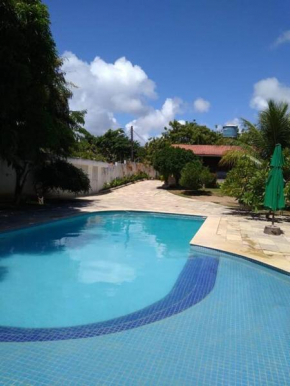Casa Com Piscina, Área Gourmet e Churrasqueira